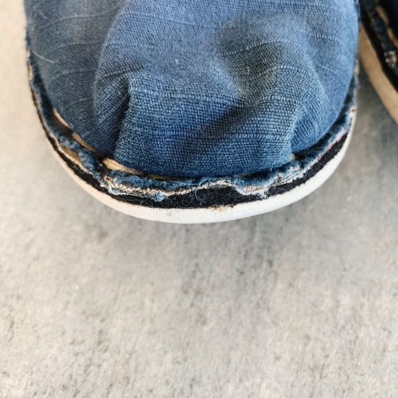 Blue TOMS with leather drawstring - Picture 2 of 4